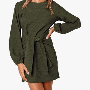 $5 ITEM! Green wrap tie front dress never worn. NWT